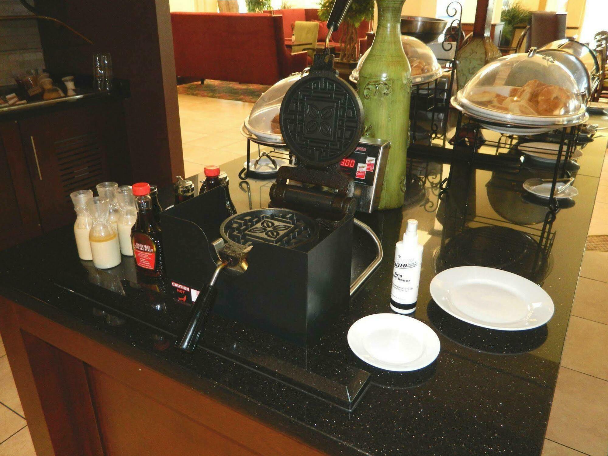 Hilton Garden Inn Odessa Eksteriør billede